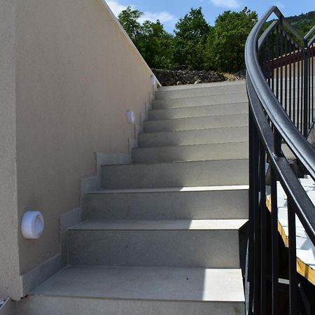 Brsec Villa Anda S Apartmanima I Bazenom Exterior foto