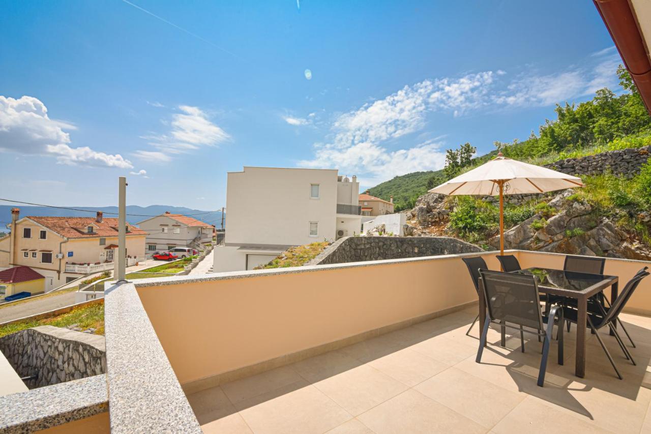 Brsec Villa Anda S Apartmanima I Bazenom Exterior foto